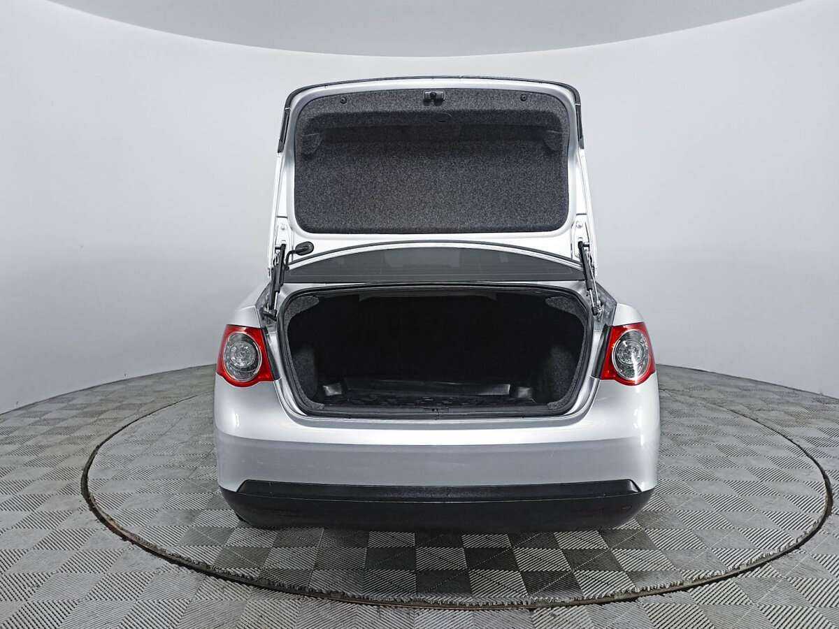 Б/У Фольксваген Джетта 2009 года. Фото: #9