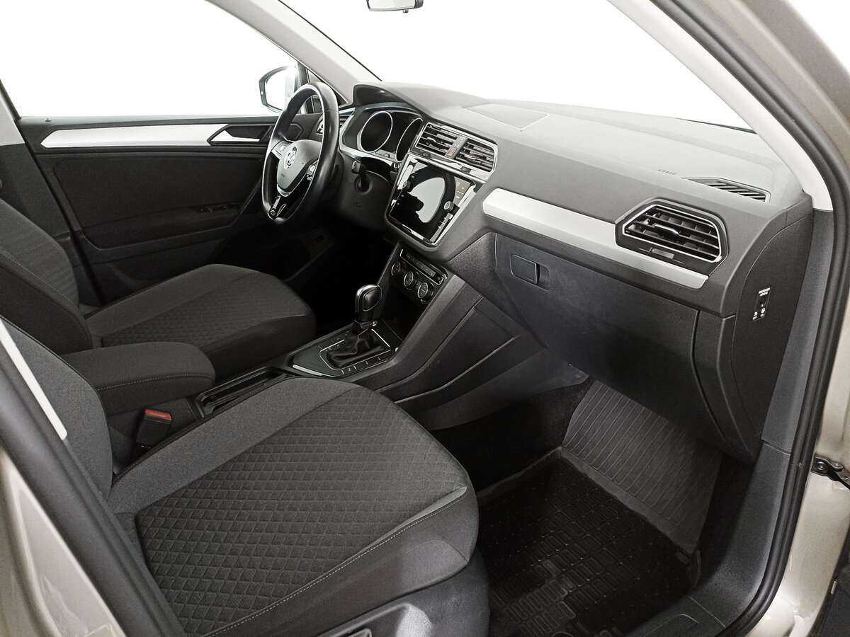 Б/У Фольксваген Тигуан 2020 года. Фото: #8