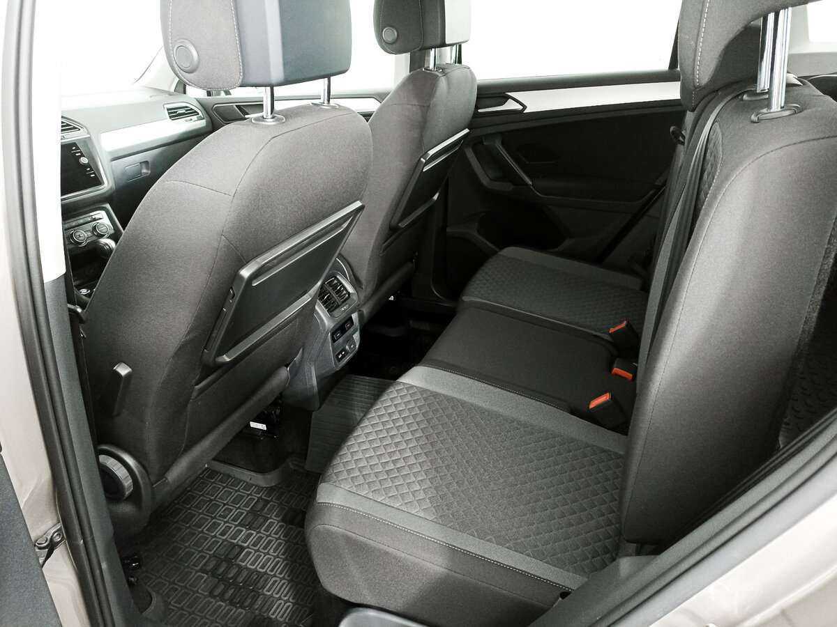 Б/У Фольксваген Тигуан 2020 года. Фото: #9