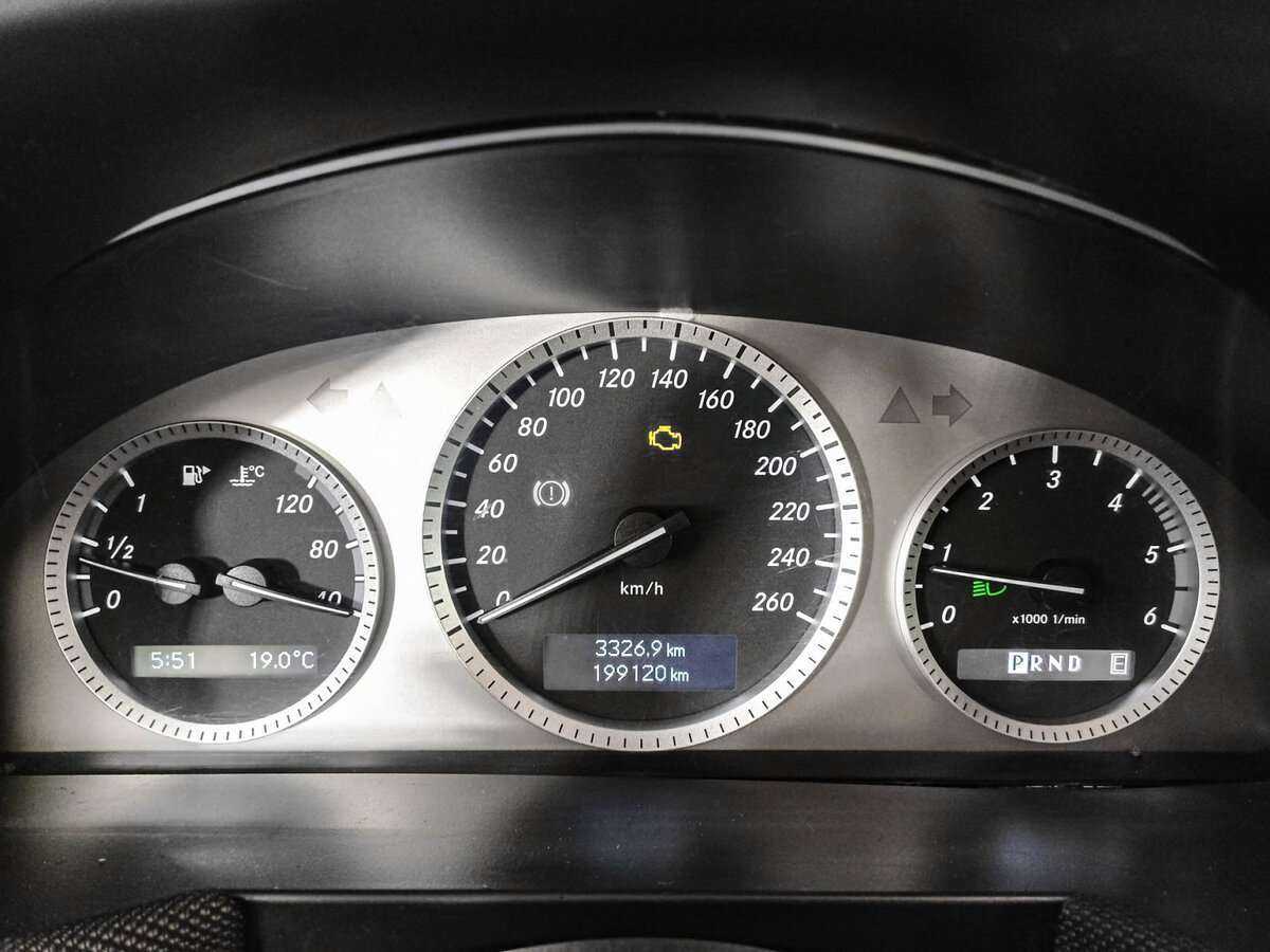 Б/У Мерседес-Бенц ГЛК-Класс 2010 года. Фото: #10