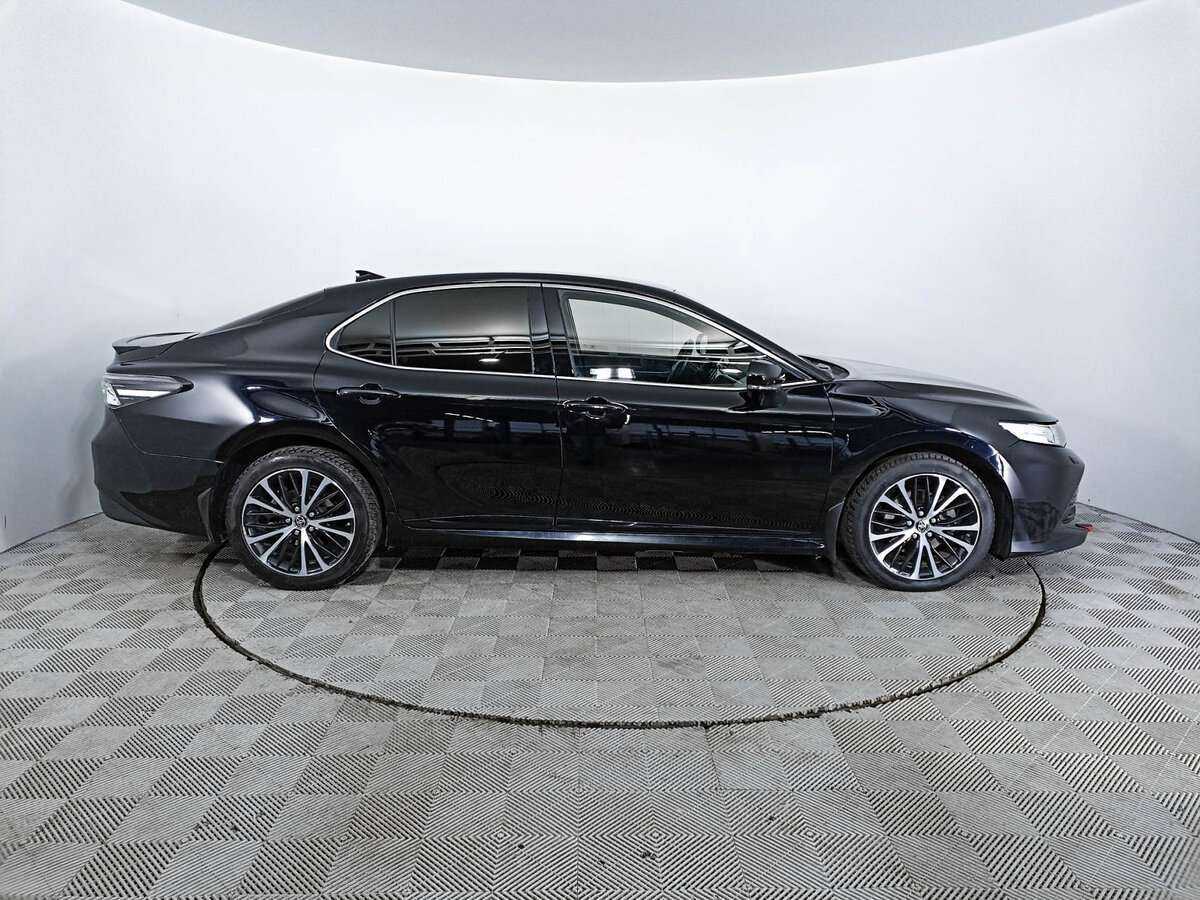 Б/У Тойота Камри 2020 года. Фото: #2