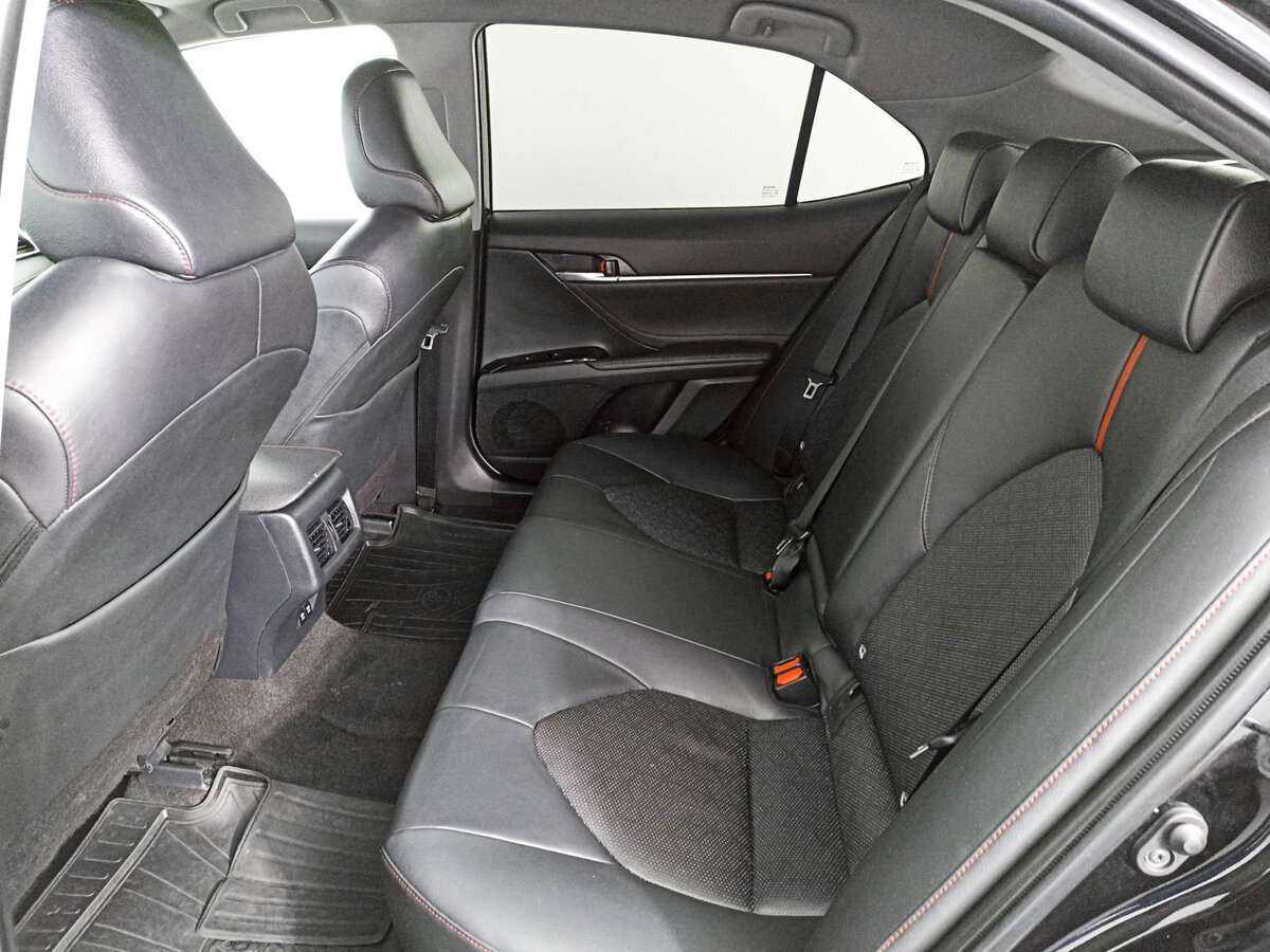 Б/У Тойота Камри 2020 года. Фото: #8