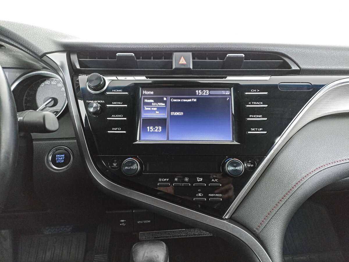 Б/У Тойота Камри 2020 года. Фото: #11