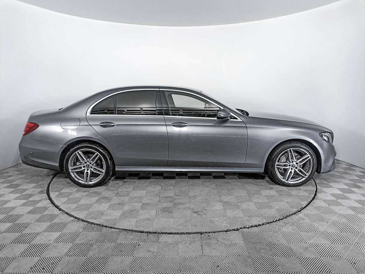 Б/У Мерседес-Бенц Е-Класс 2019 года. Фото: #3