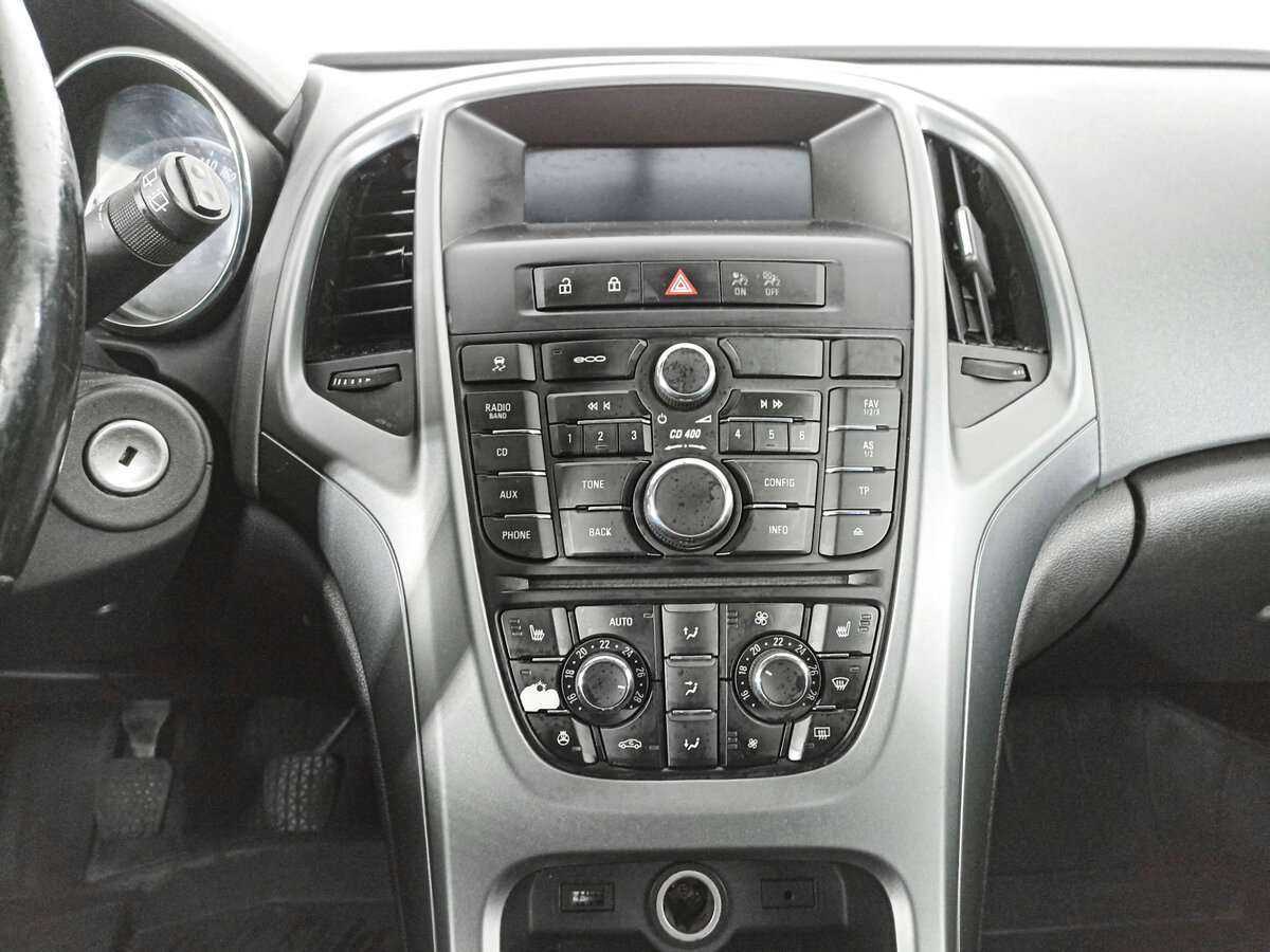 Б/У Опель Астра 2011 года. Фото: #12