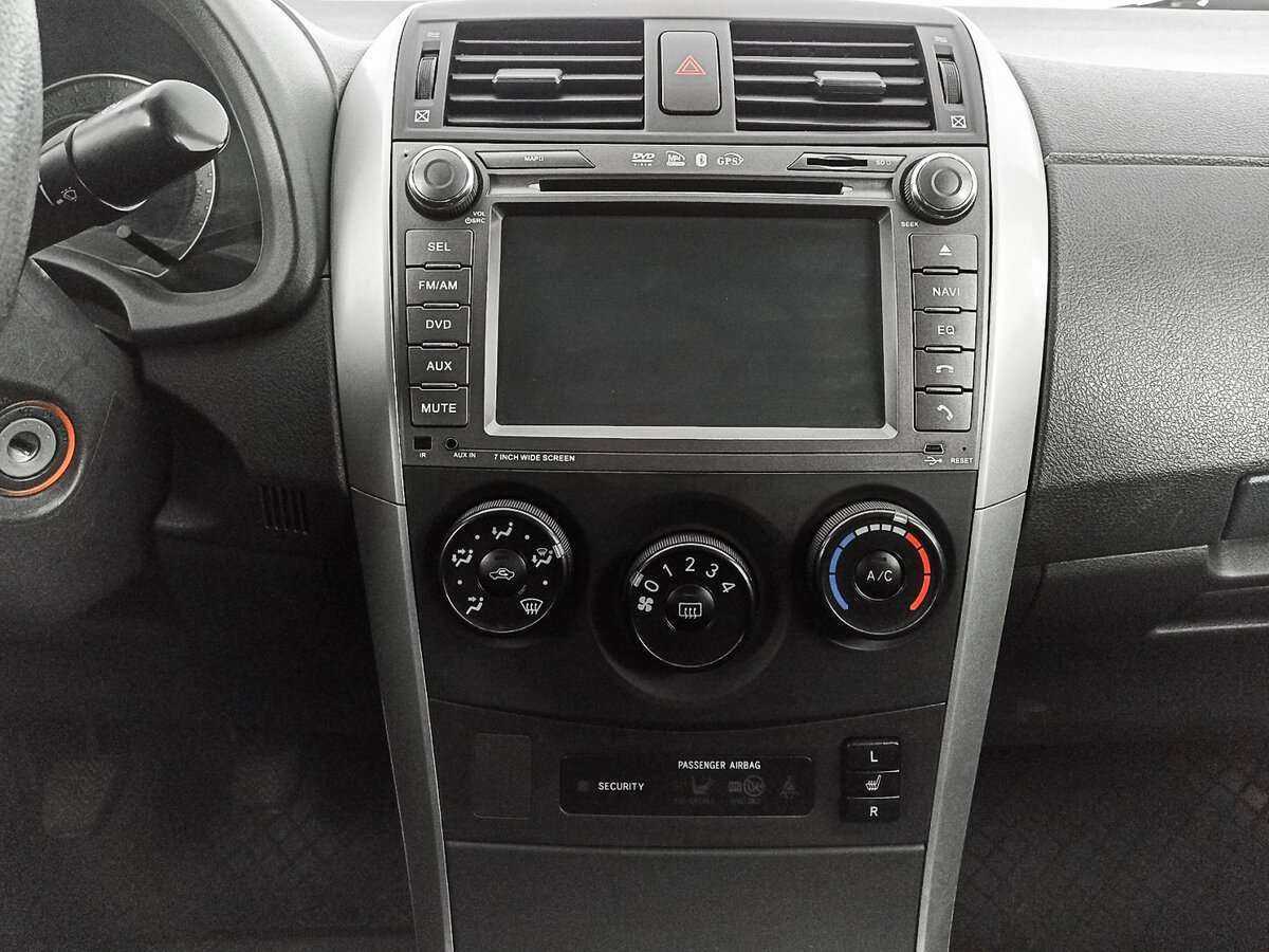 Б/У Тойота Королла 2011 года. Фото: #12