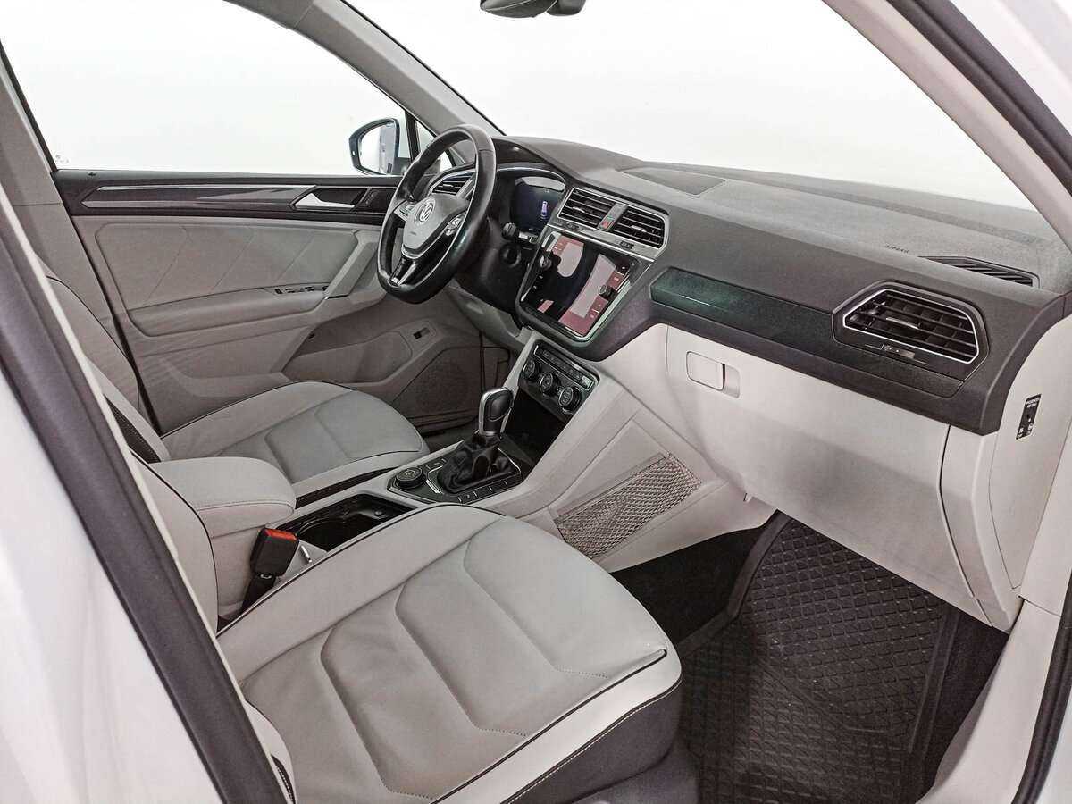 Б/У Фольксваген Тигуан 2017 года. Фото: #8