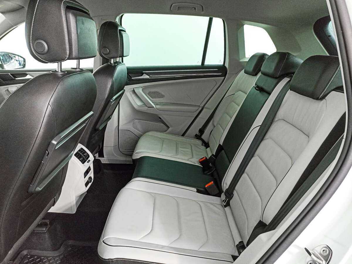 Б/У Фольксваген Тигуан 2017 года. Фото: #9