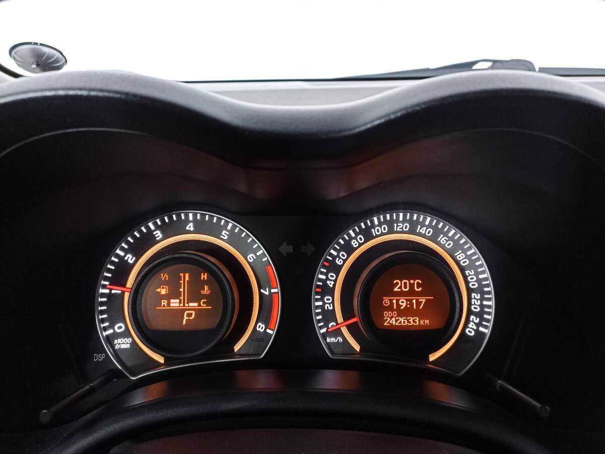 Б/У Тойота Королла 2010 года. Фото: #10