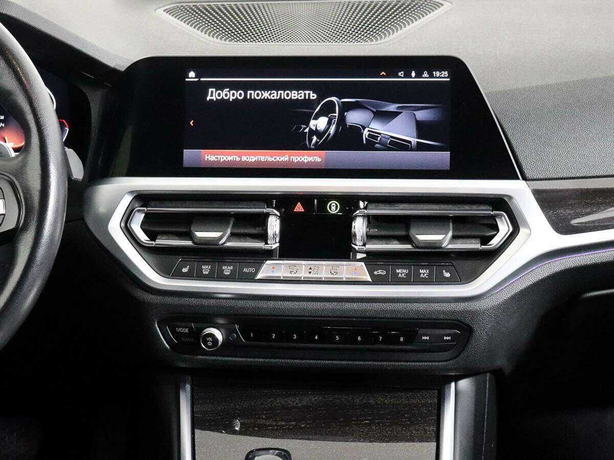 Б/У БМВ 3 серии 2019 года. Фото: #11