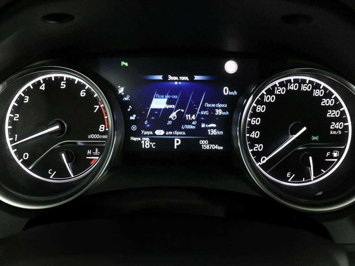 Б/У Тойота Камри 2018 года. Фото: #9