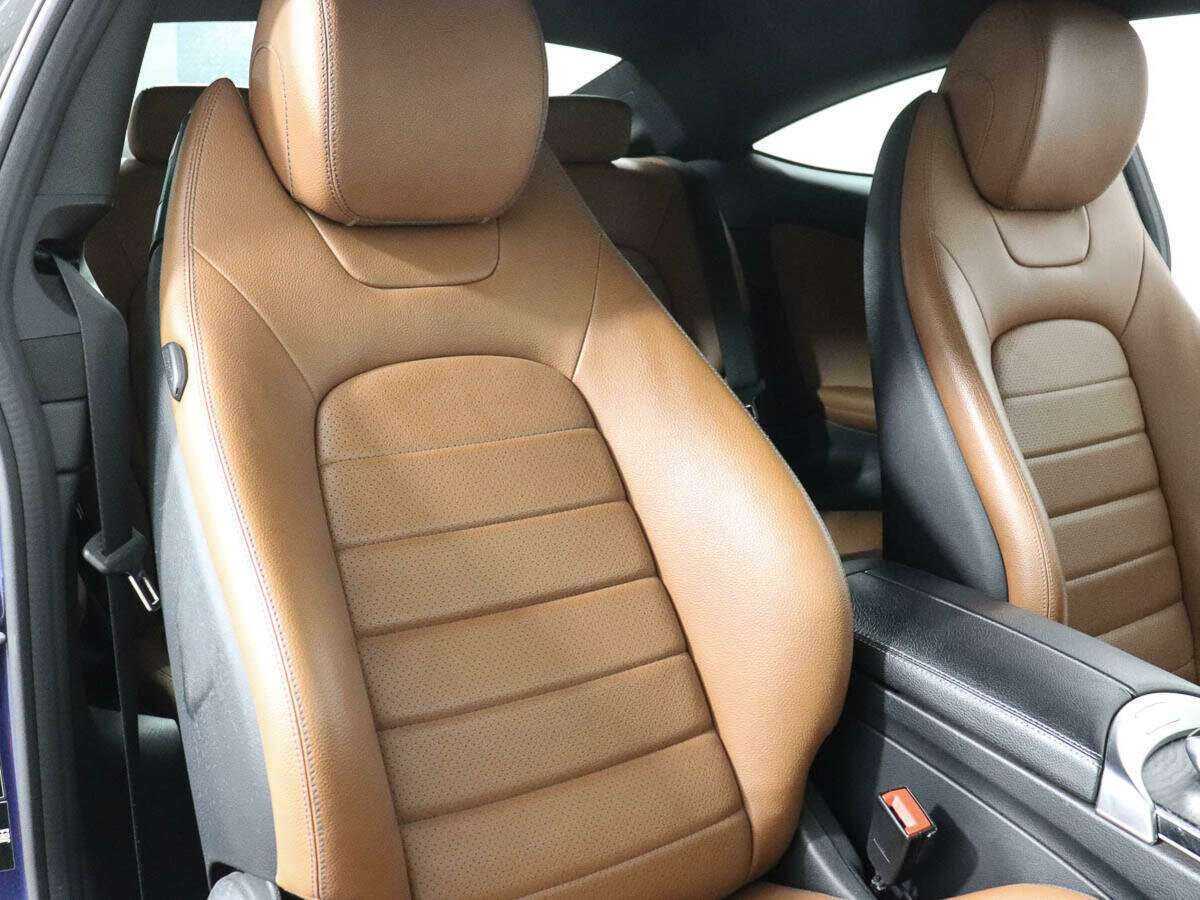 Б/У Мерседес-Бенц Ц-Класс 2016 года. Фото: #9