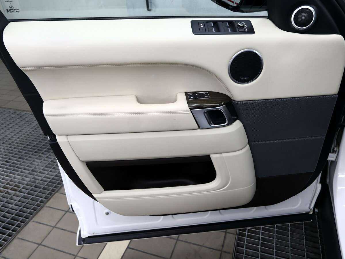 Б/У Лэнд Ровер Рэнж Ровер Спорт 2017 года. Фото: #5