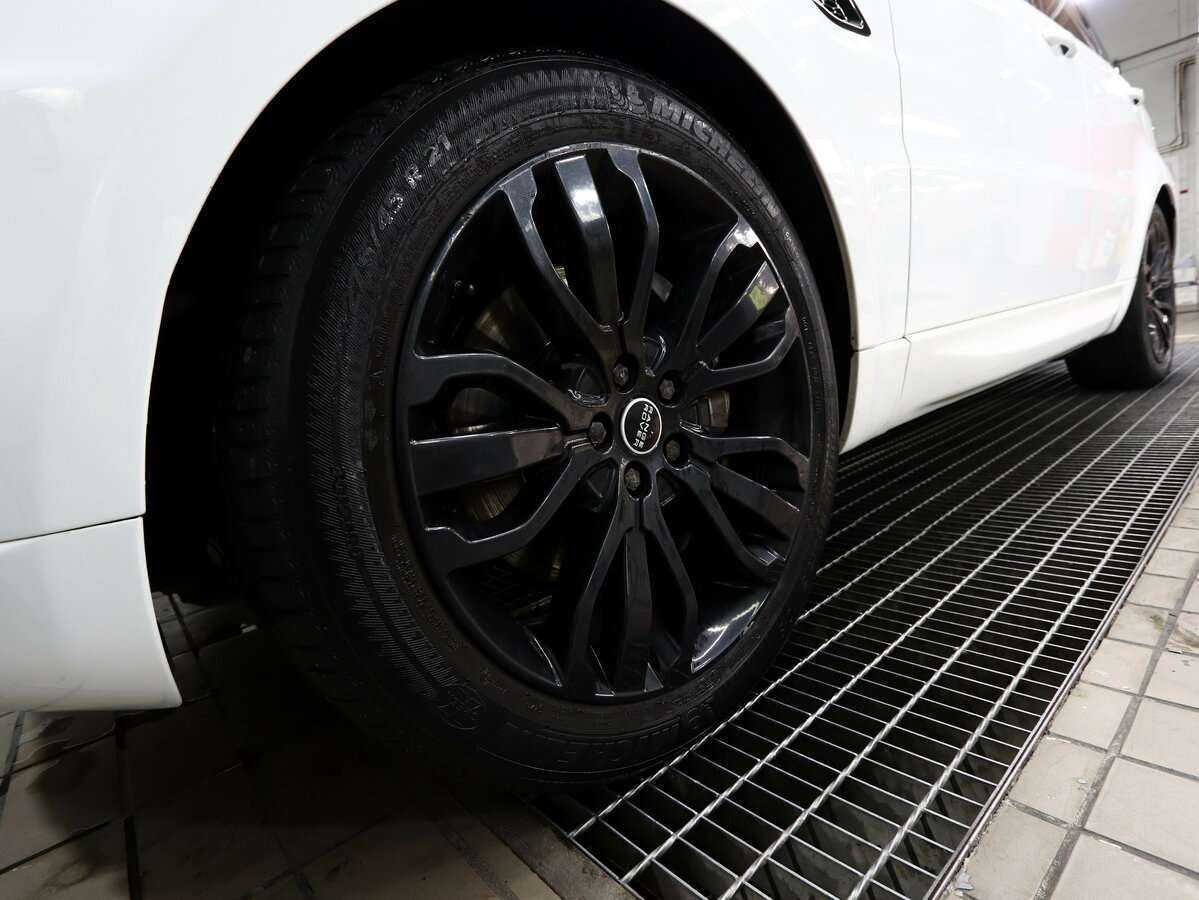 Б/У Лэнд Ровер Рэнж Ровер Спорт 2017 года. Фото: #19