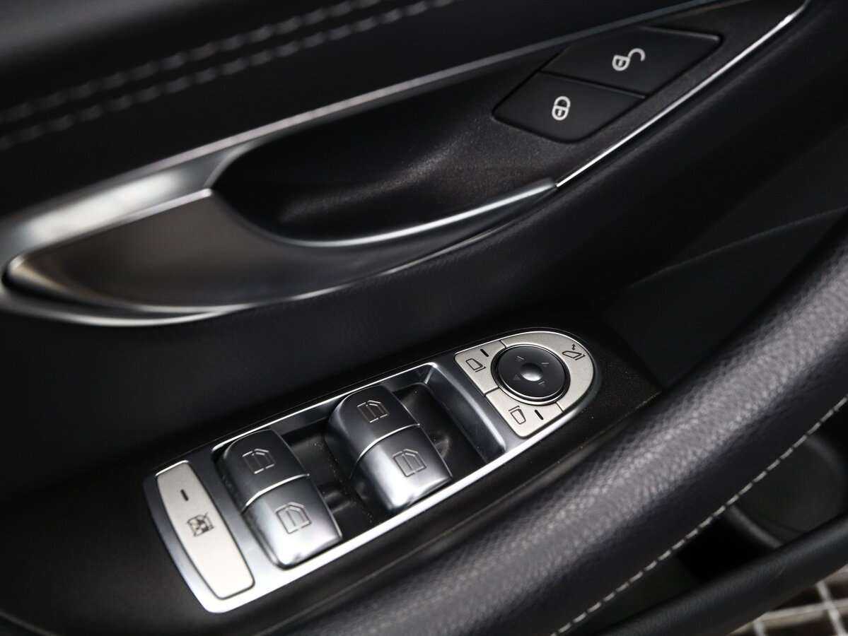 Б/У Мерседес-Бенц Е-Класс 2021 года. Фото: #5