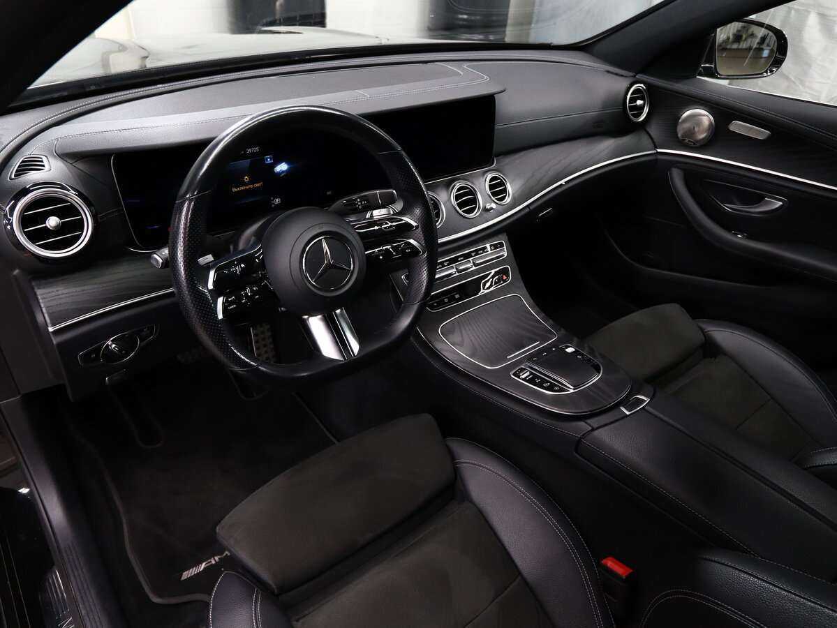 Б/У Мерседес-Бенц Е-Класс 2021 года. Фото: #6