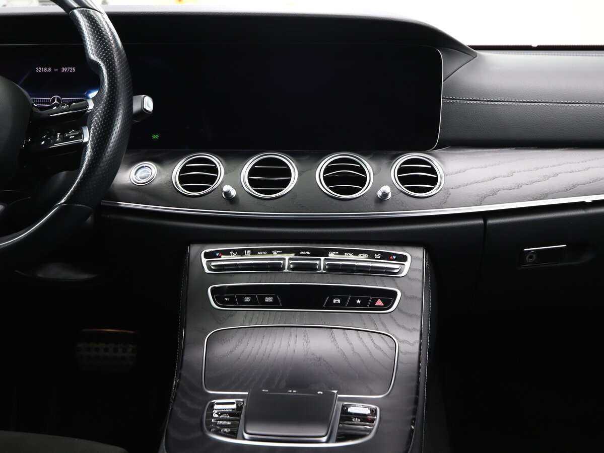 Б/У Мерседес-Бенц Е-Класс 2021 года. Фото: #15