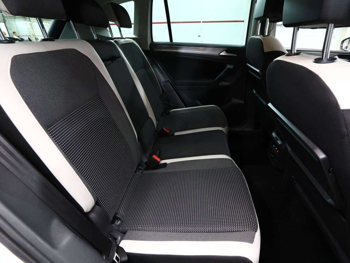 Б/У Фольксваген Тигуан 2019 года. Фото: #15