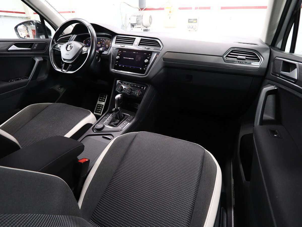 Б/У Фольксваген Тигуан 2019 года. Фото: #16