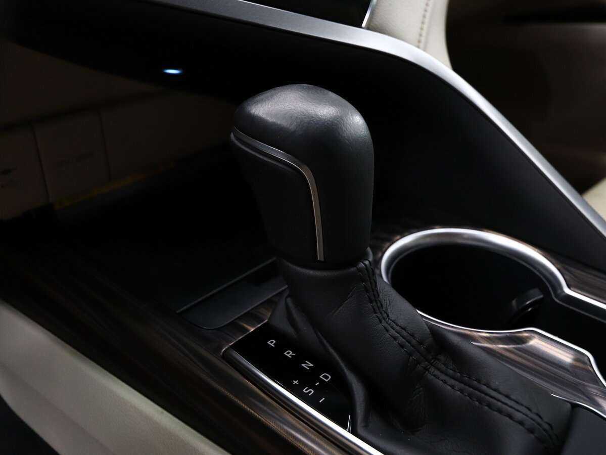 Б/У Тойота Камри 2021 года. Фото: #9