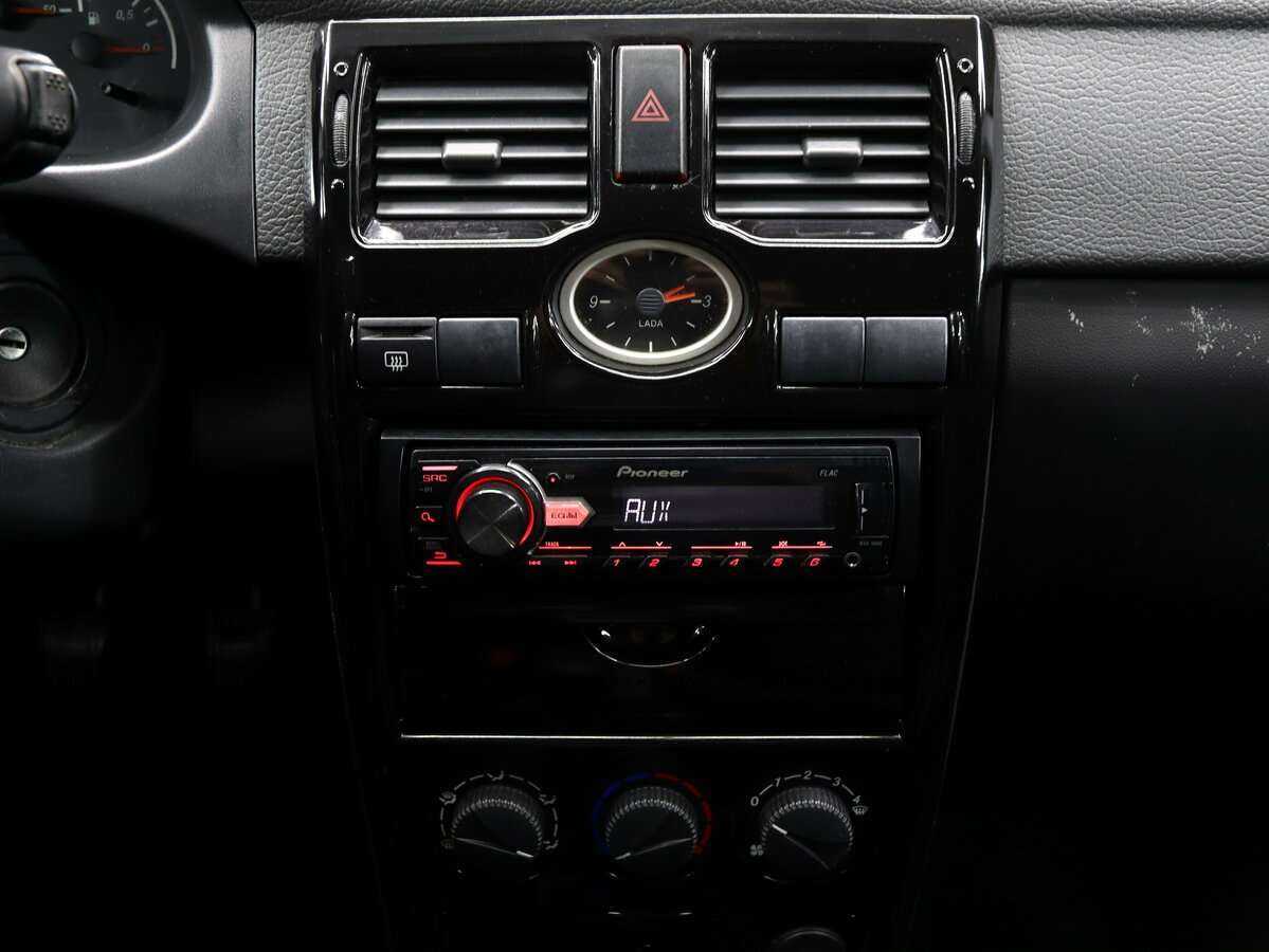 Б/У Лада (ВАЗ) Приора 2011 года. Фото: #16