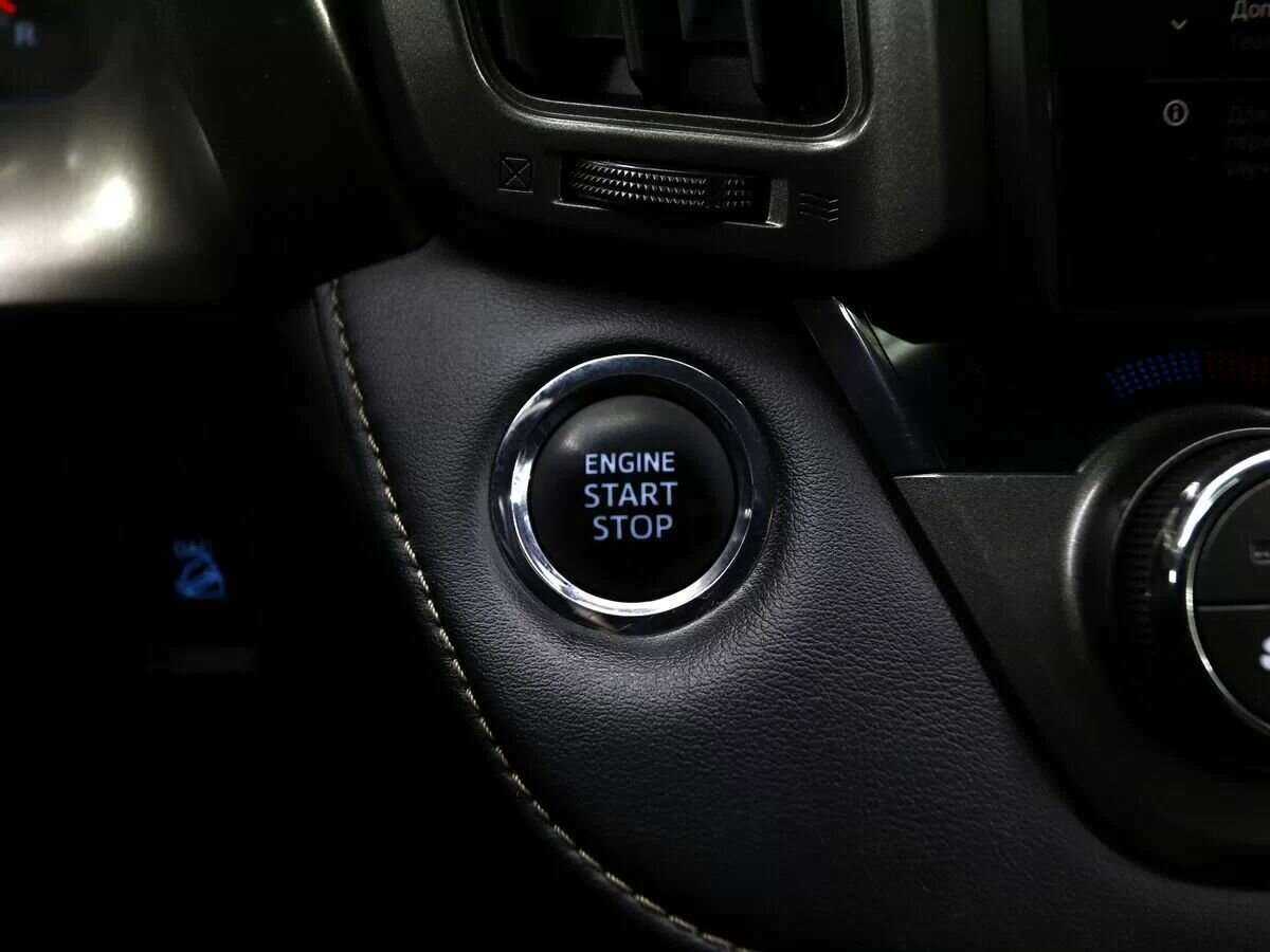 Б/У Тойота Рав4 2013 года. Фото: #16