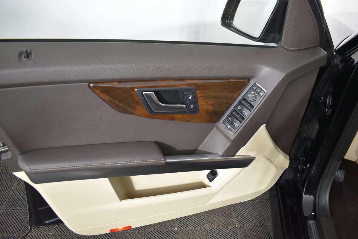 Б/У Мерседес-Бенц ГЛК-Класс 2013 года. Фото: #12