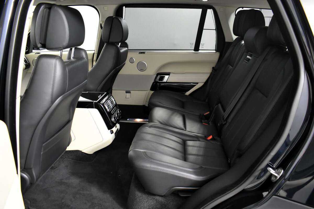 Б/У Лэнд Ровер Рэнж Ровер 2015 года. Фото: #17