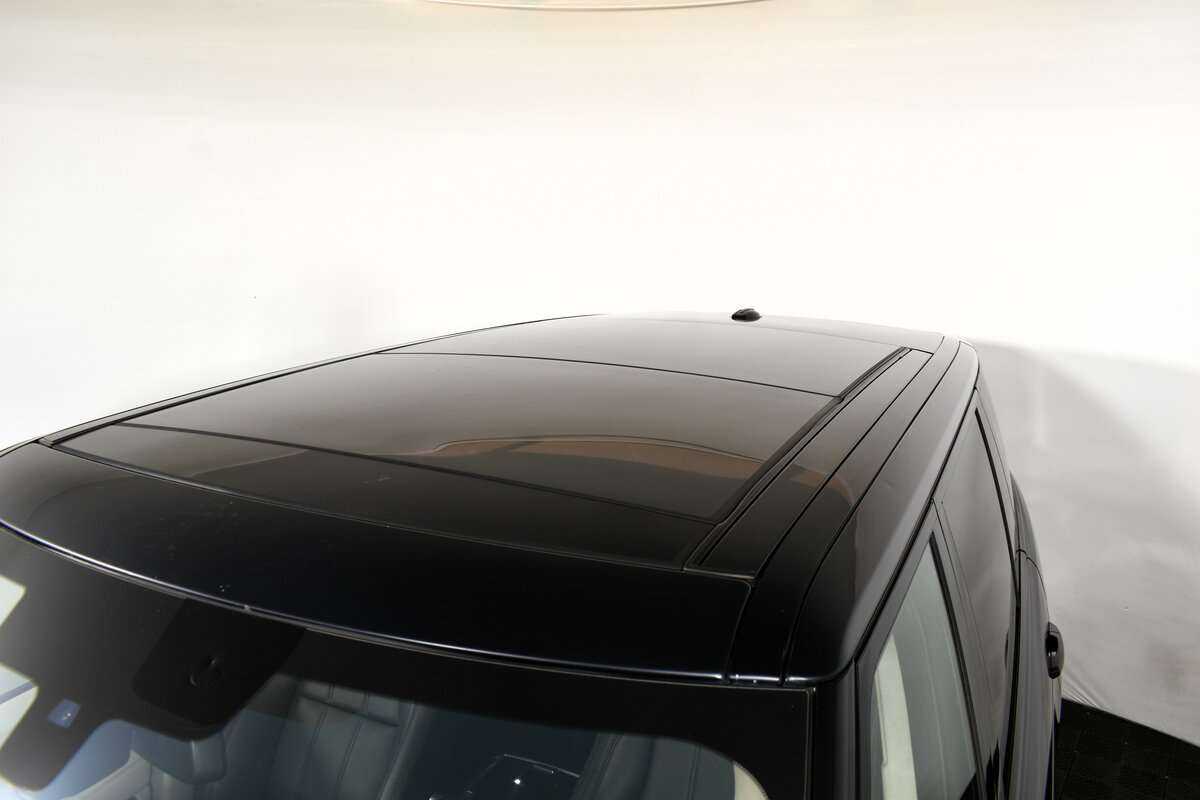 Б/У Лэнд Ровер Рэнж Ровер 2015 года. Фото: #18