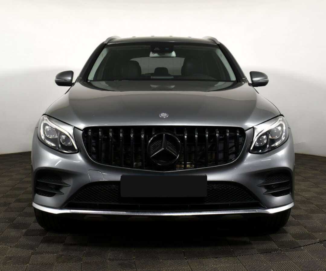Б/У Мерседес-Бенц ГЛЦ 2015 года. Фото: #1