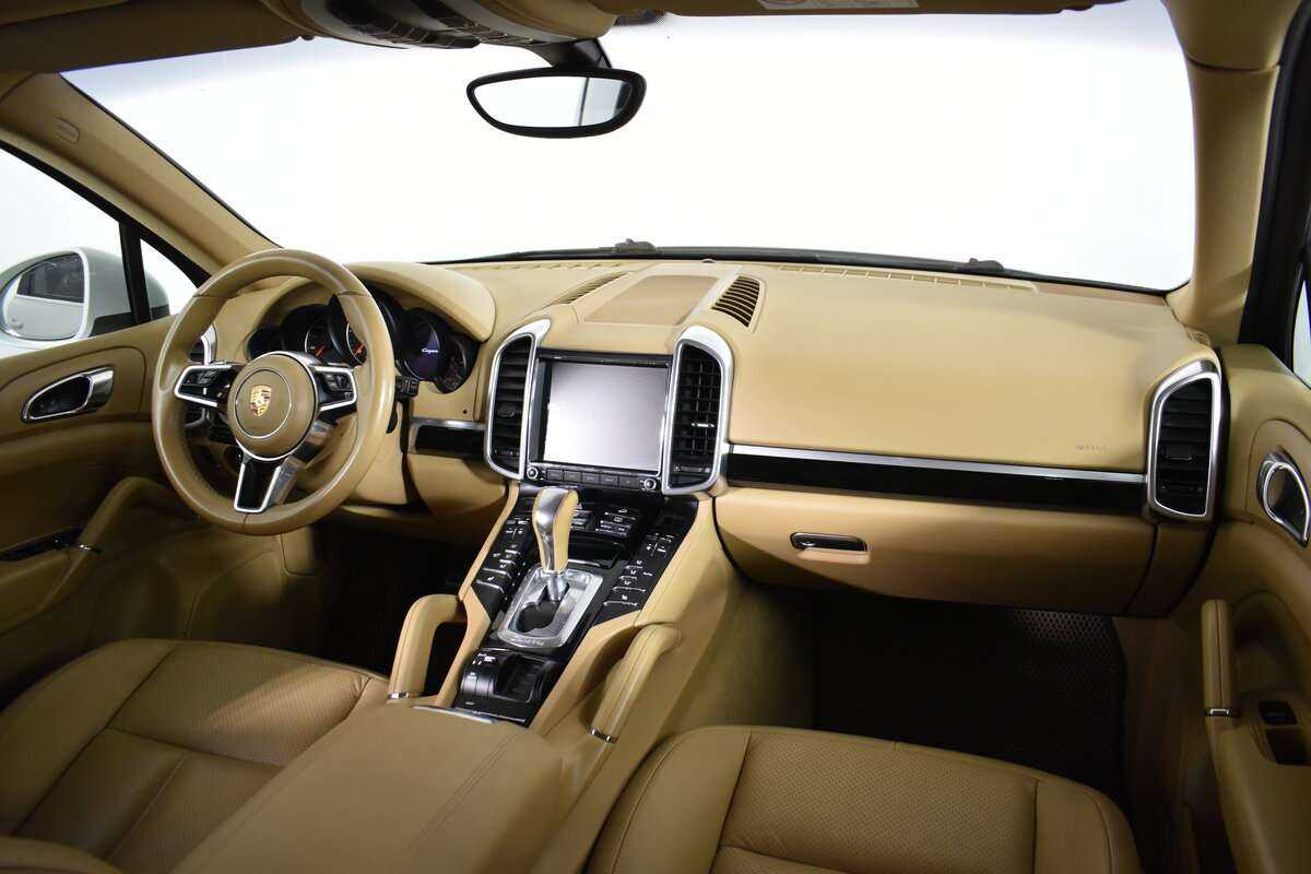 Б/У Порш Кайен 2015 года. Фото: #10