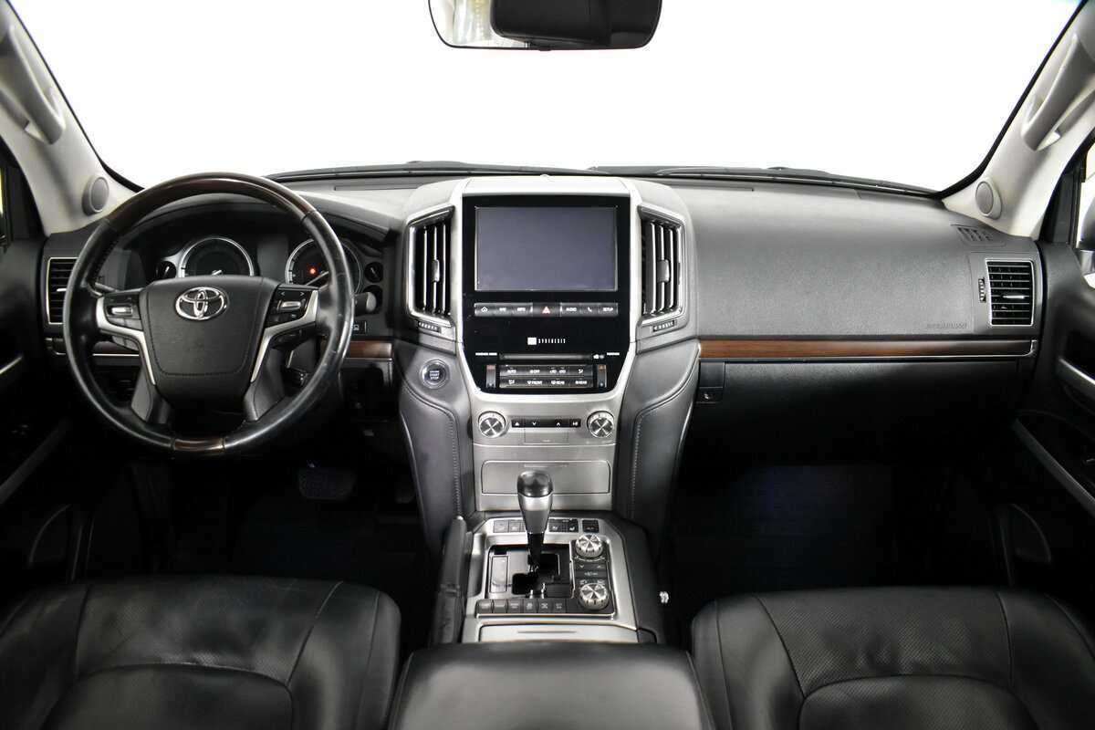 Б/У Тойота Лэнд Крузер 2016 года. Фото: #8