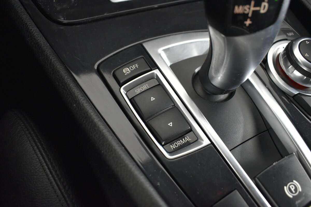 Б/У БМВ 5 серии 2010 года. Фото: #16