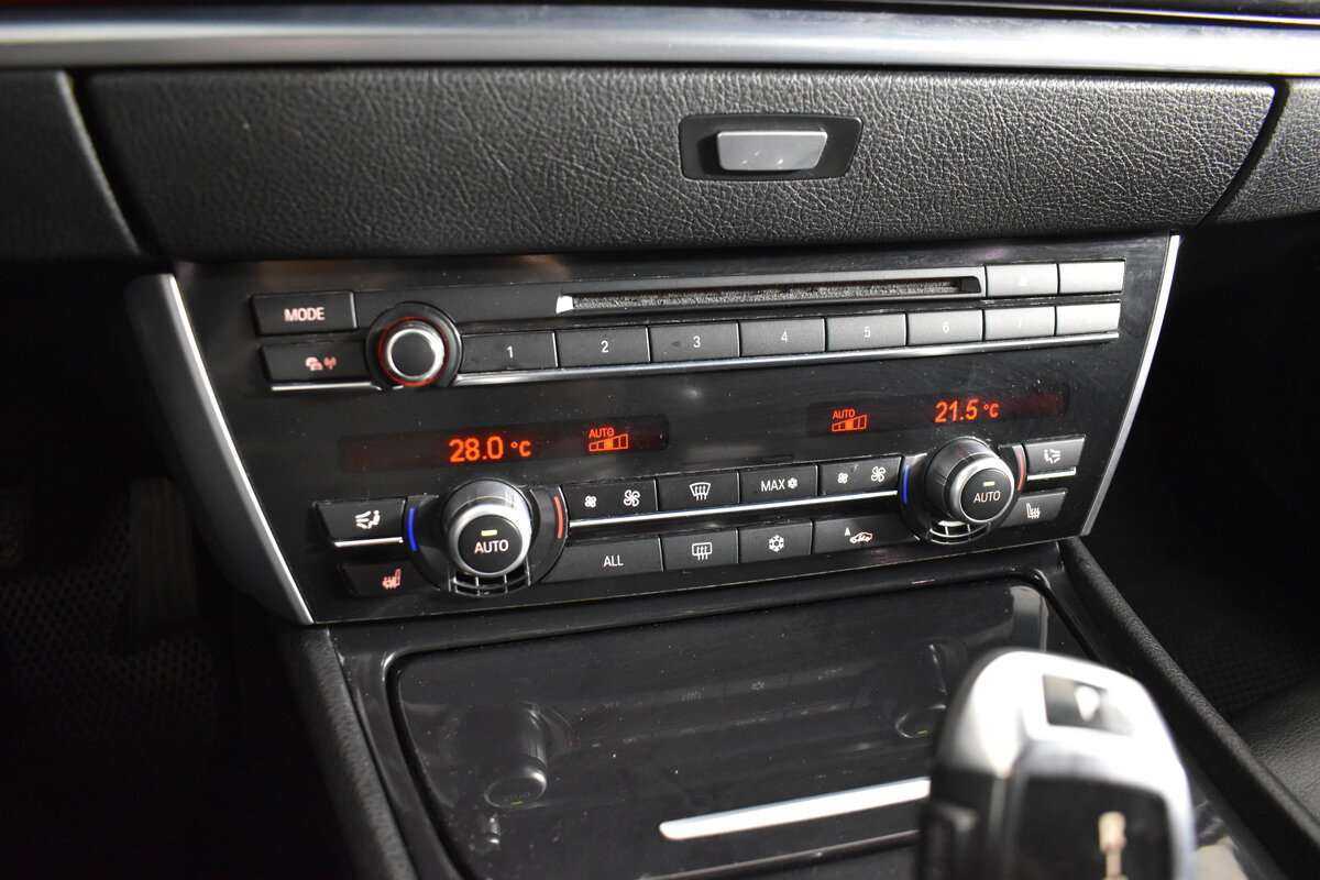 Б/У БМВ 5 серии 2010 года. Фото: #18