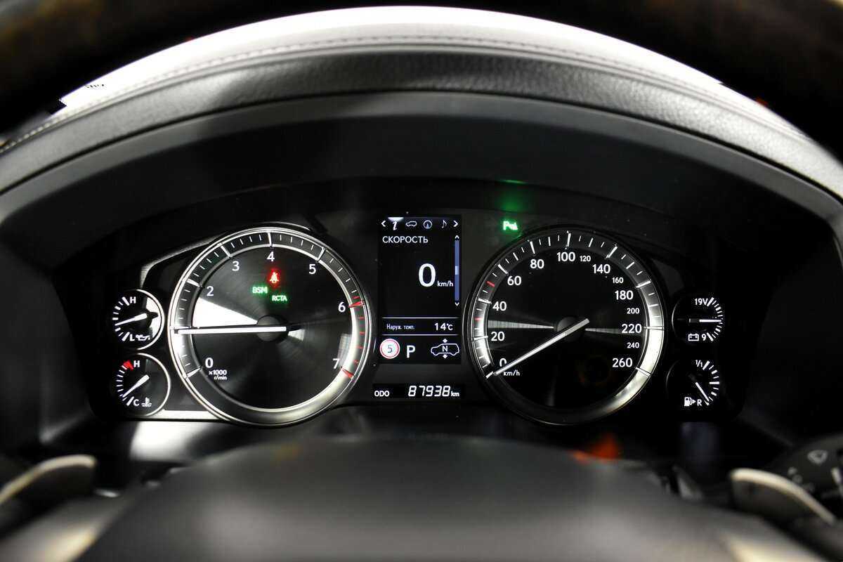 Б/У Лексус Л-Икс 2016 года. Фото: #6