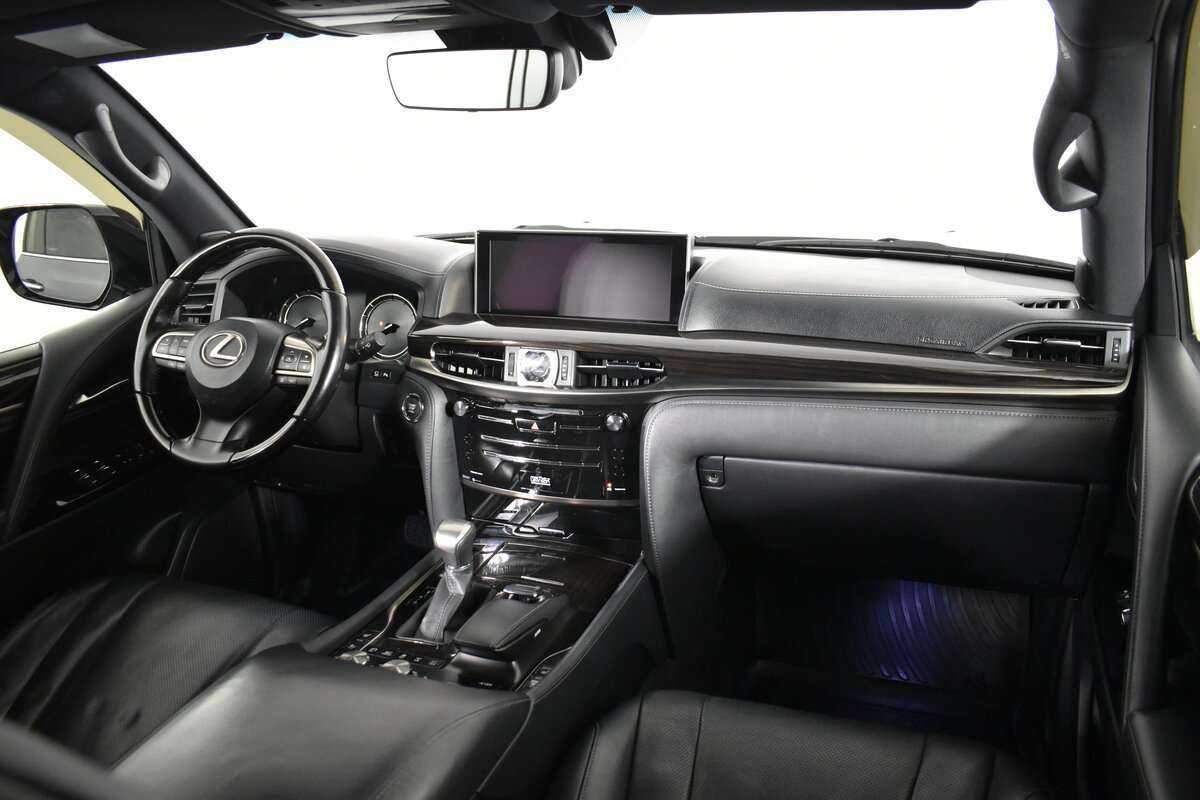 Б/У Лексус Л-Икс 2016 года. Фото: #10