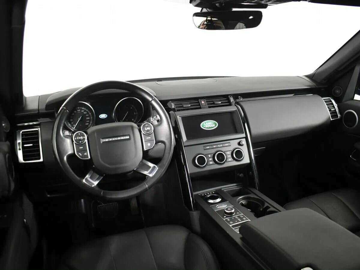 Б/У Лэнд Ровер Дискавери 2018 года. Фото: #14