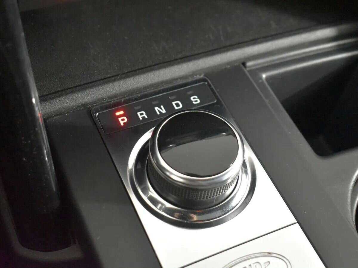 Б/У Лэнд Ровер Дискавери 2018 года. Фото: #17