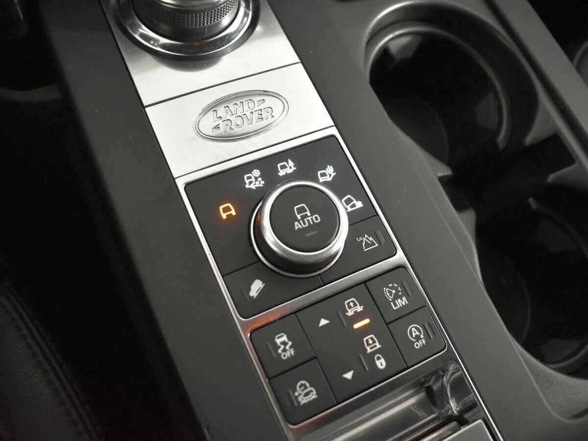 Б/У Лэнд Ровер Дискавери 2018 года. Фото: #18