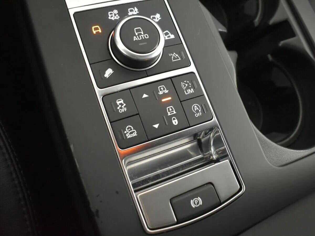 Б/У Лэнд Ровер Дискавери 2018 года. Фото: #19