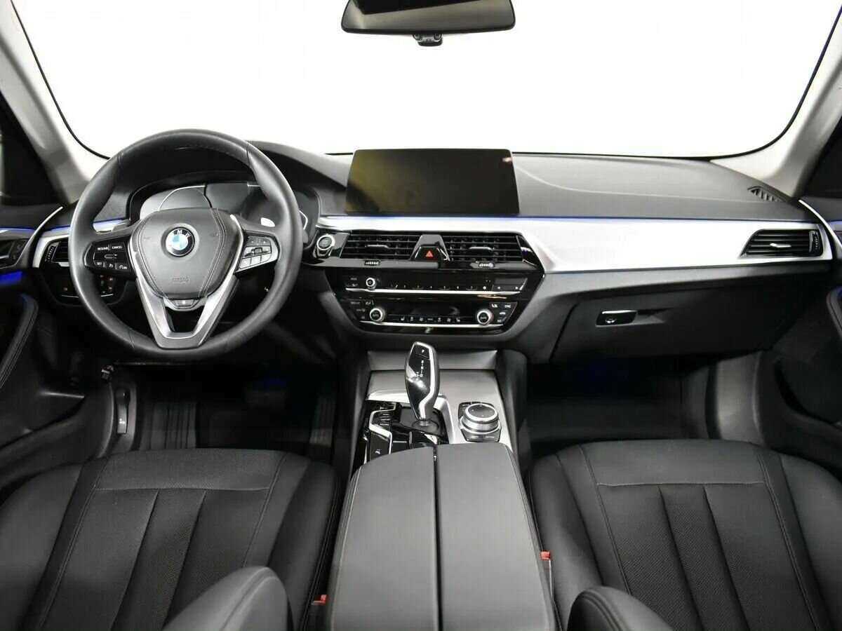 Б/У БМВ 5 серии 2020 года. Фото: #11