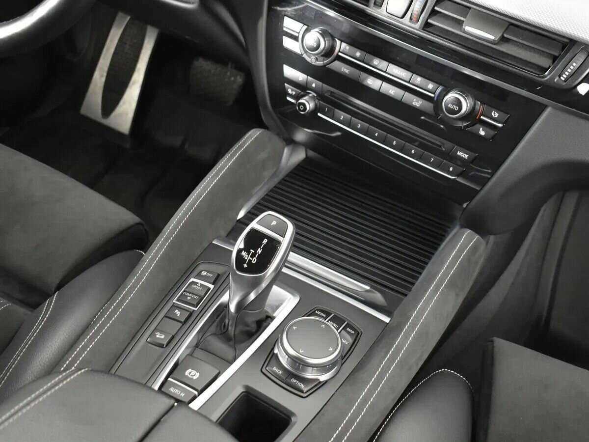 Б/У БМВ Икс6 2018 года. Фото: #11