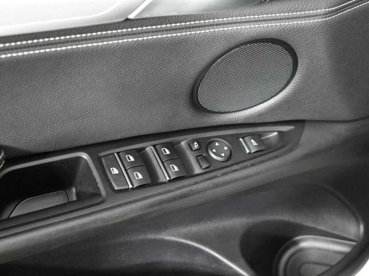 Б/У БМВ Икс6 2018 года. Фото: #12