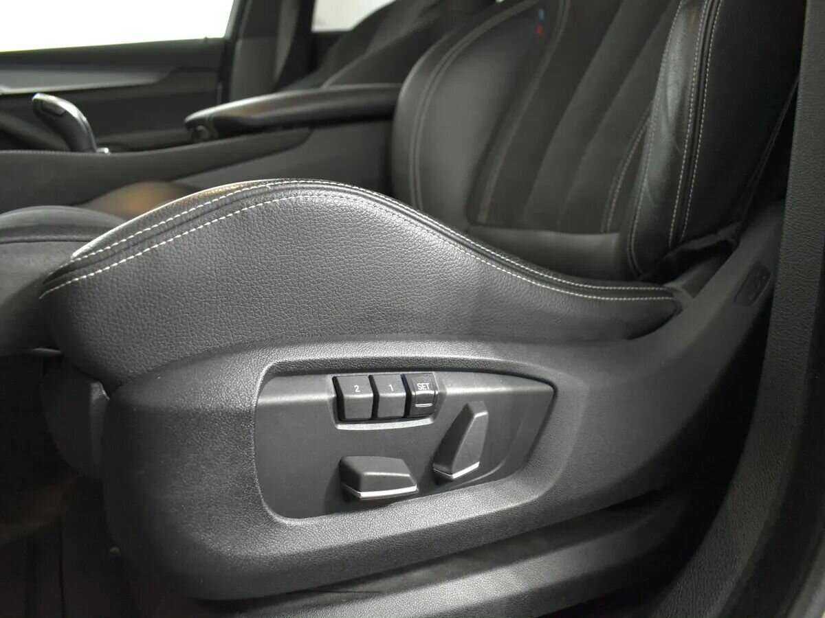 Б/У БМВ Икс6 2018 года. Фото: #13