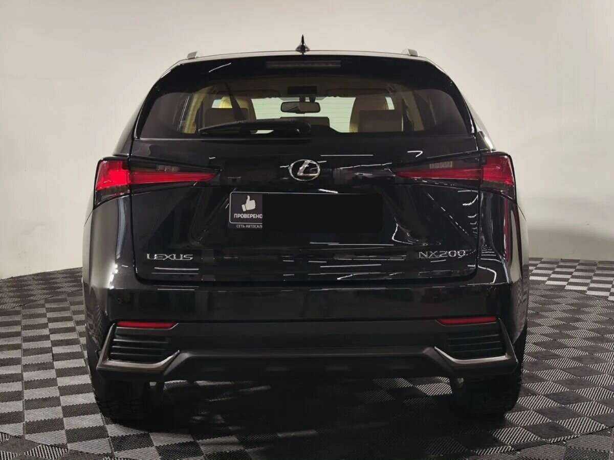 Б/У Лексус Н-Икс 2018 года. Фото: #3