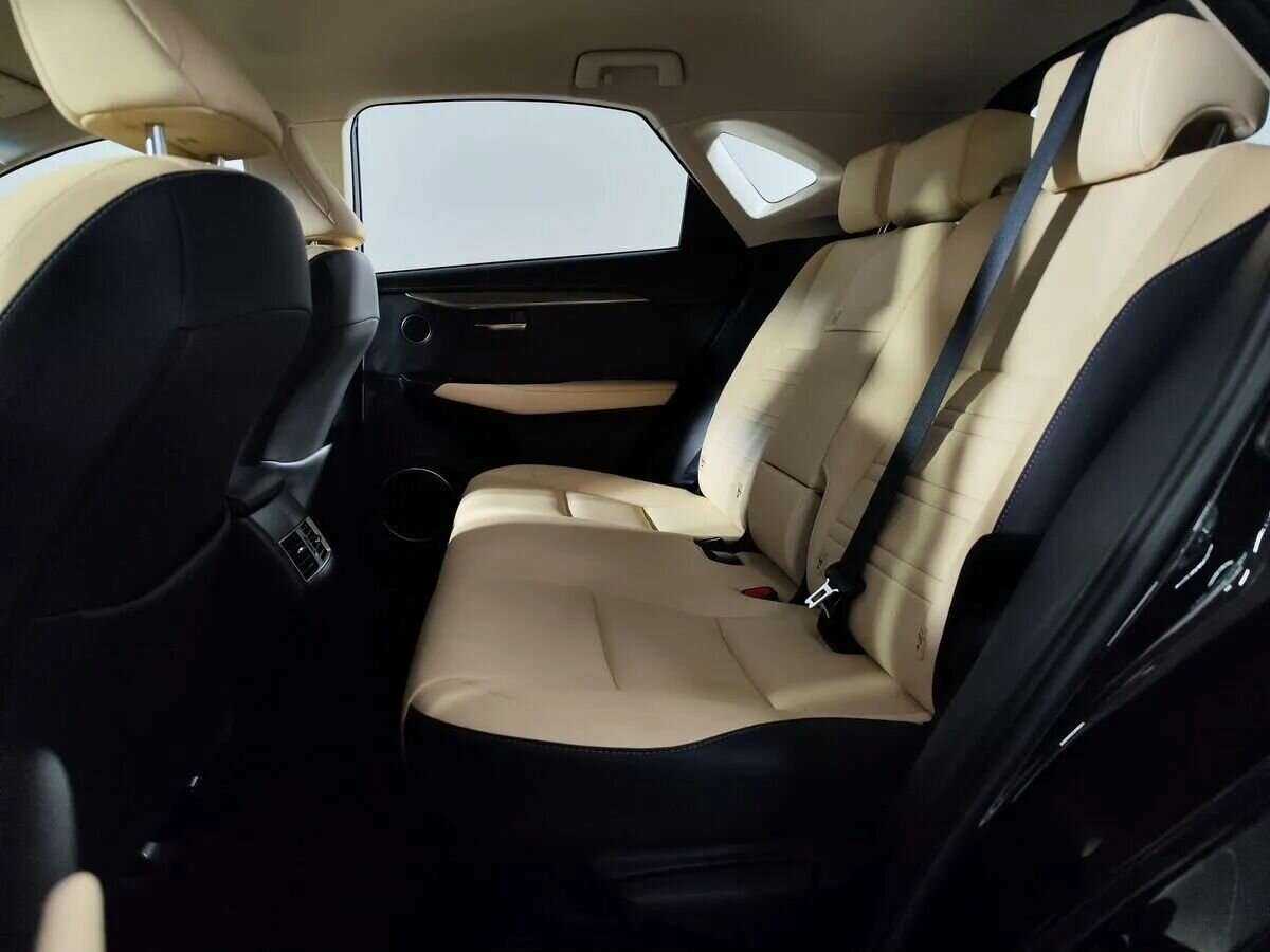 Б/У Лексус Н-Икс 2018 года. Фото: #8