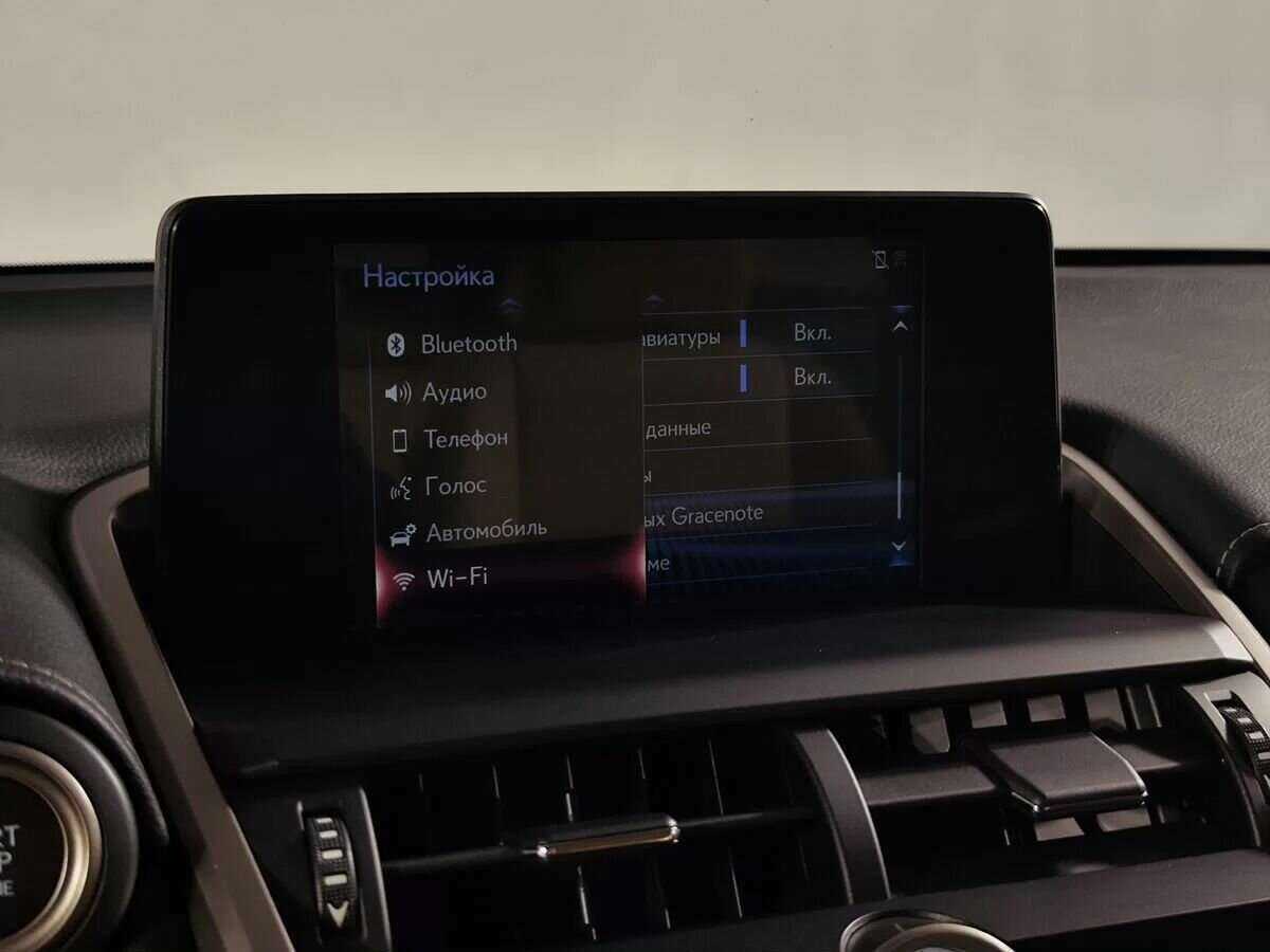 Б/У Лексус Н-Икс 2018 года. Фото: #12