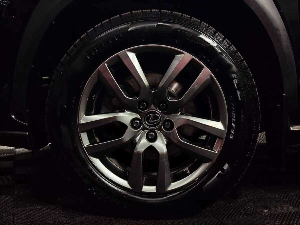 Б/У Лексус Н-Икс 2018 года. Фото: #22