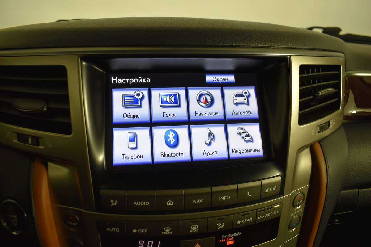 Б/У Лексус Л-Икс 2013 года. Фото: #22