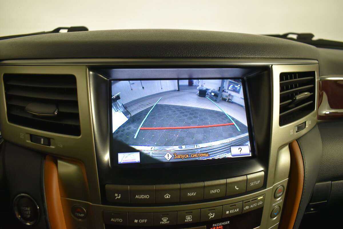 Б/У Лексус Л-Икс 2013 года. Фото: #23